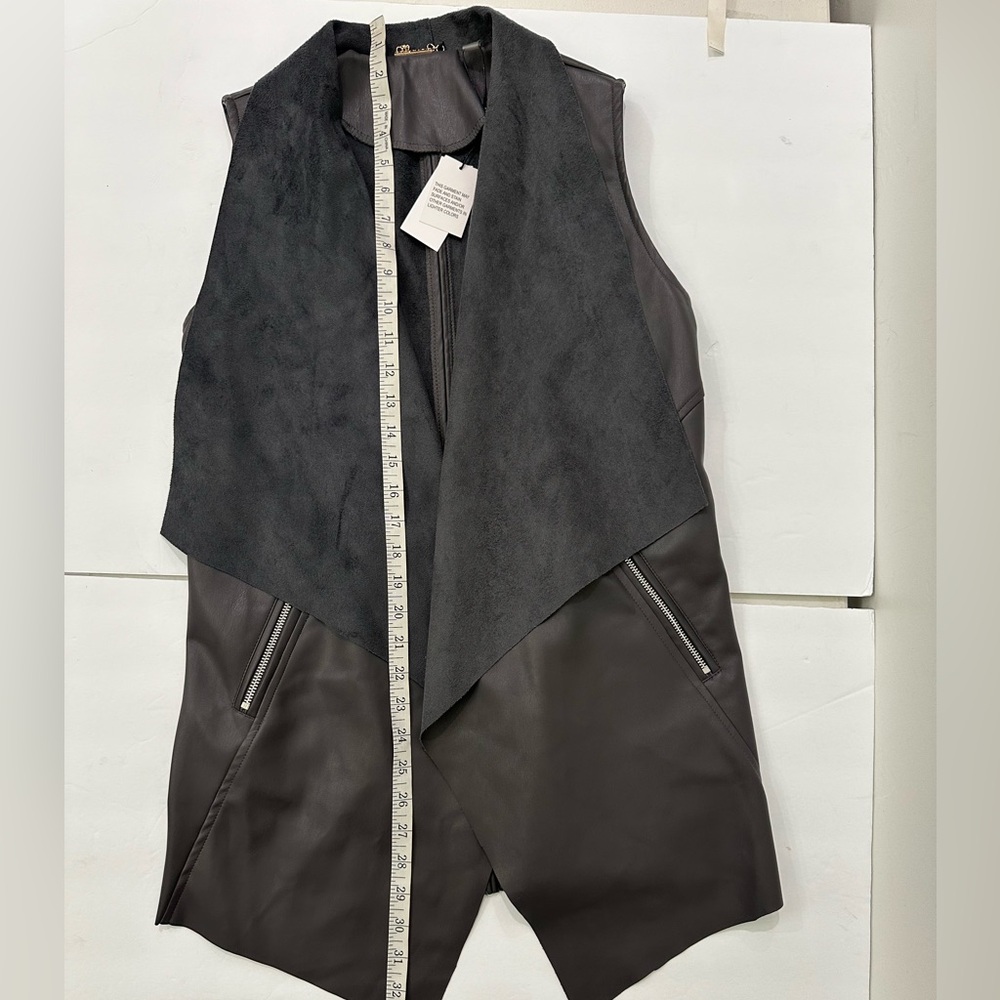T. Tahari Faux Suede Leather Waterfall Open Front Vest Grey size Small - Picture 10 of 16